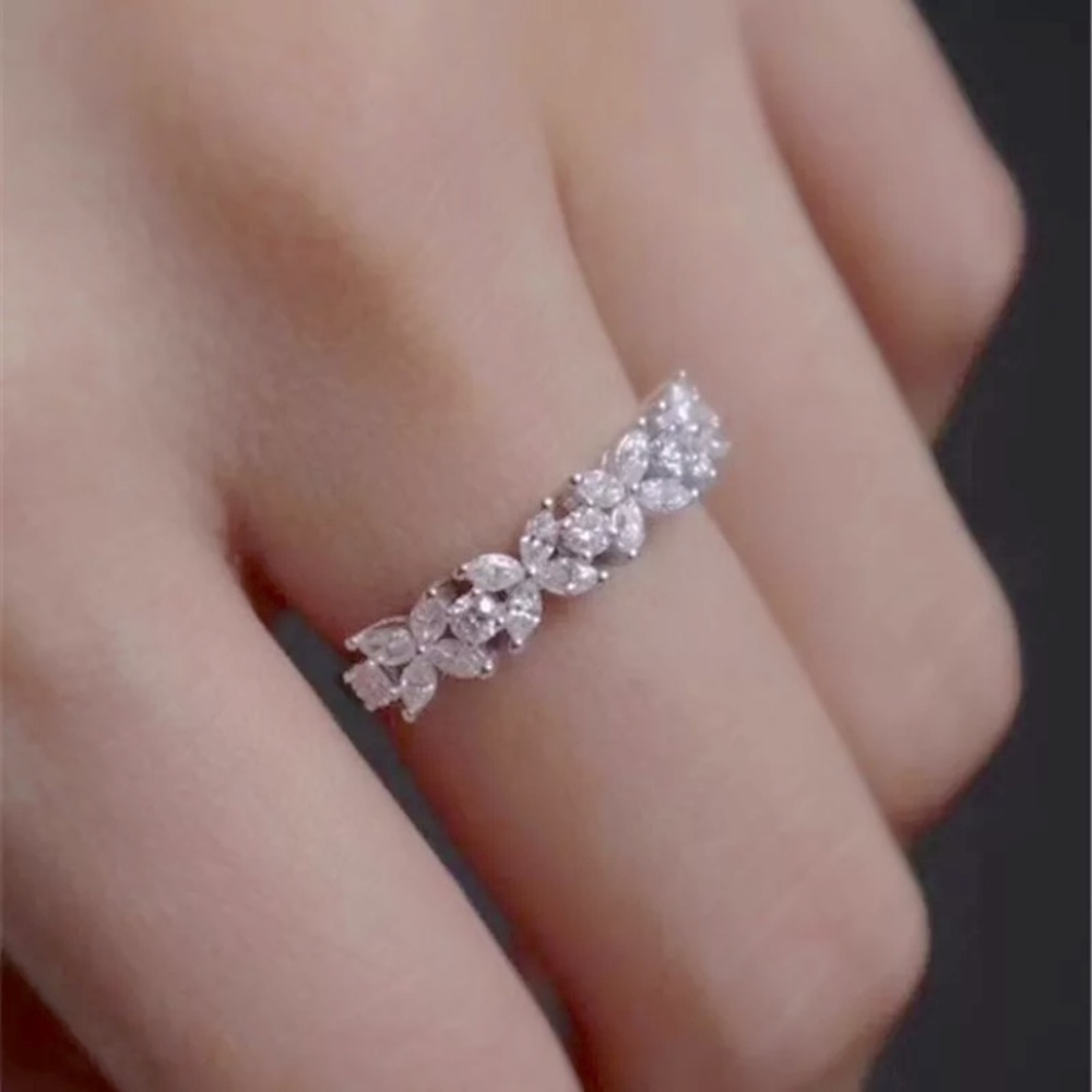Floral style super sparkly half-stoned band/ring - Picture 1 of 7